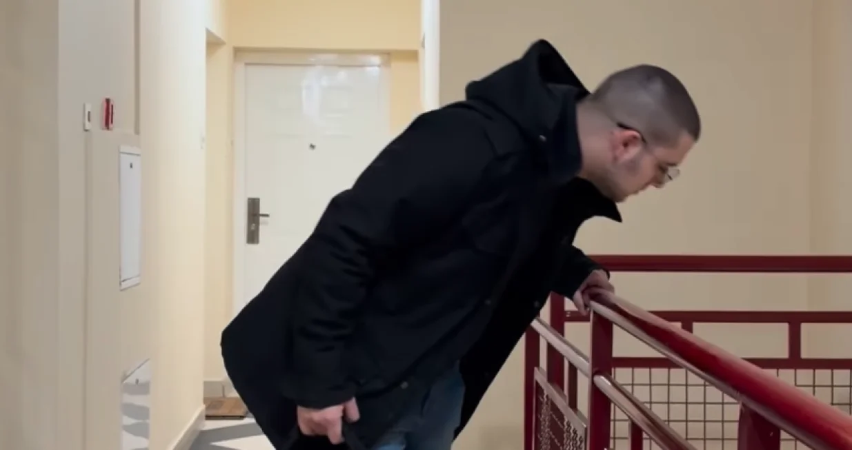 Đorđe Vučinić, ismijavanje, hodnik/