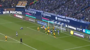 Loris Karius kiks/Foto: 