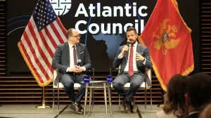 WASHINGTON, SAD вЂ" 7. FEBRUAR: Predsjednik Crne Gore Jakov MilatoviД‡ poruДЌio je da Zapadni Balkan ne smije izgubiti paЕѕnju Sjedinjenih AmeriДЌkih DrЕѕava i Evropske unije, uprkos brojnim globalnim krizama, naglasivЕЎi da je stabilnost regiona i dalje od kljuДЌnog znaДЌaja za meД'unarodnu zajednicu.MilatoviД‡ je to izjavio obraД‡ajuД‡i se kao glavni govornik na inauguralnom Balkan Forward samitu, odrЕѕanom u Washingtonu u organizaciji Atlantskog savjeta. Istakao je da je politiДЌka situacija na Balkanu danas sloЕѕenija nego prije nekoliko godina te da je uloga SAD-a presudna za stabilnost i prosperitet regiona, posebno u kontekstu prisustva drugih globalnih aktera. (Ured predsjednika Crne Gore - Anadolu Agency)/