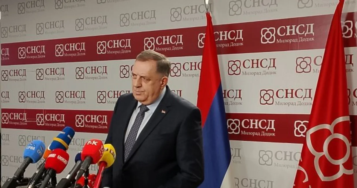 Milorad Dodik, lider SNSD-a, press konferencija, obraćanje/Rtrs