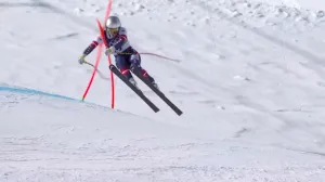 Milano Cortina 2026 Olympics - Alpine Skiing - Women's Downhill - Tofane Alpine Skiing Centre, Belluno, Italy - February 08, 2026. In this screen grab taken from a video shows Lindsey Vonn of United States crashing during the Women's Downhill. REUTERS/IOC/OBS/Foto: Handout