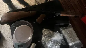 Oduzeti droga i oružje/MUP KS/