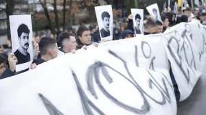 Okupljanje građana na mjestu nesreće u Sarajevu/Damir Deljo