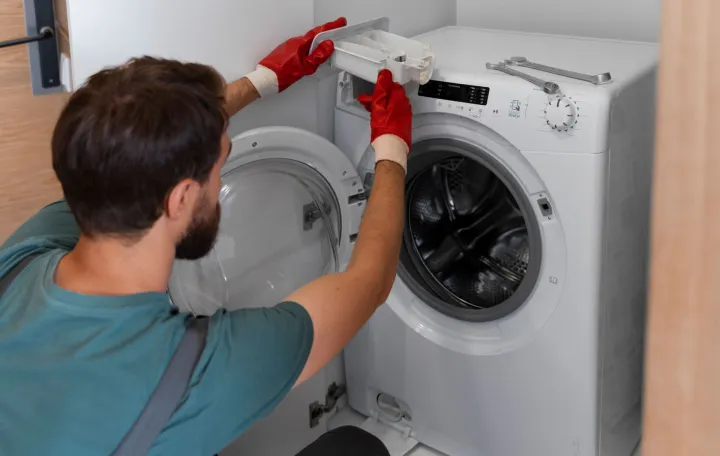 Popravljanje ma&scaron;ine za ve&scaron;//