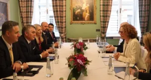 Članovi Predsjedni&scaron;tva BiH sa Radmilom &Scaron;ekerinskom/