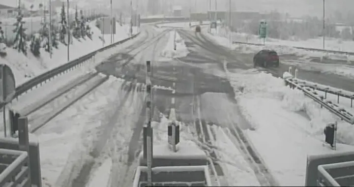 Autocesta A1 Tarčin, snijeg na putu//