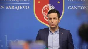 Prvo obraćanje Nihada Uka nakon podnošenja ostavke/Senad Gubelić