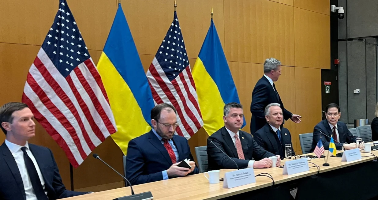 FILE PHOTO: U.S. President?Donald Trump's?son-in-law Jared?Kushner, U.S. Special Envoy Steve Witkoff, U.S. Secretary of State Marco Rubio, U.S. Army Secretary Daniel Driscoll sit before closed-door talks with Head of the Office of the President of Ukraine Andriy Yermak (not pictured) on ending Russia's war in Ukraine, at the U.S. Mission in Geneva, Switzerland, November 23, 2025. REUTERS/Emma Farge/File Photo/Emma Farge