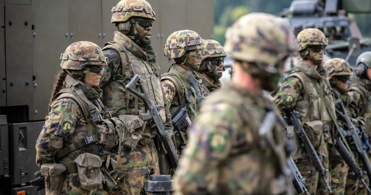 &Scaron;vicarska vojska/Swiss Armed Forces