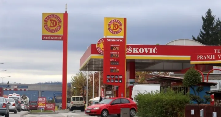 Benzinske pumpa "Ne&scaron;ković"/Nezavisne//
