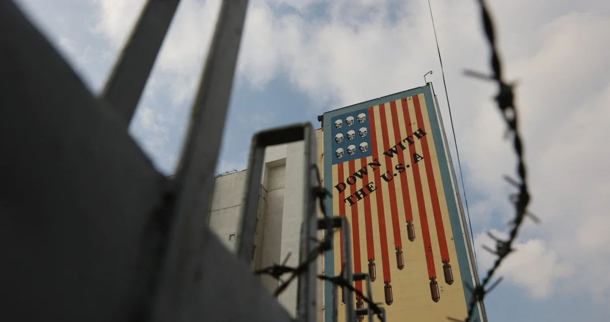 An anti-U.S. mural on a building in Tehran, Iran, February 5, 2026. Majid Asgaripour/WANA (West Asia News Agency) via REUTERS ATTENTION EDITORS - THIS PICTURE WAS PROVIDED BY A THIRD PARTY/Majid Asgaripour