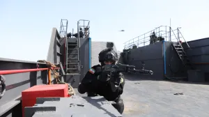 IRAN - 19. FEBRUAR: Iran i Rusija zapoДЌeli su u ДЌetvrtak zajedniДЌku pomorsku vjeЕѕbu u Omanskom zaljevu i sjevernom dijelu Indijskog okeana, potvrД'eno je iz iranskih drЕѕavnih medija.Prema navodima Press TV-a, operativne faze vjeЕѕbe izvedene su u HormuЕЎkom moreuzu, Omanskom zaljevu i sjevernom Indijskom okeanu, uz uДЌeЕЎД‡e jedinica iranskih i ruskih mornarica.Cilj manevra je proЕЎirenje zajedniДЌke pomorske saradnje i jaДЌanje koordinacije u planiranju i izvoД'enju kombinovanih operacija. (Handout - Д°ran Ordusu - Anadolu Agency)/