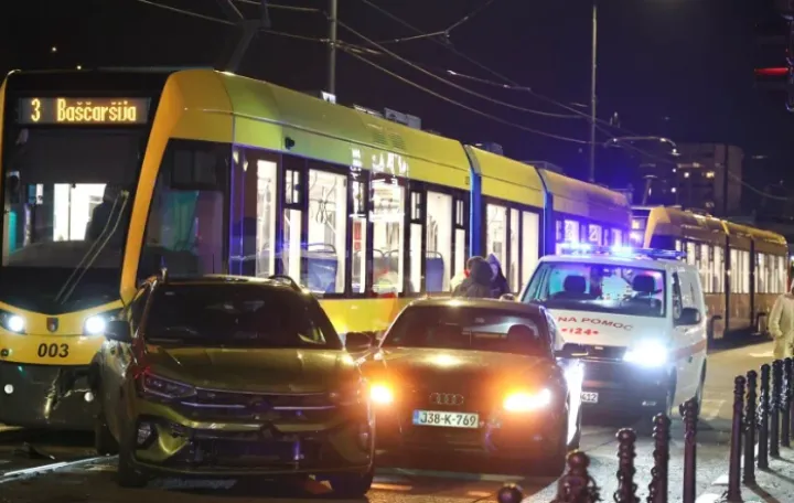 Saobraćajna nesreća, Sarajevo, tramvaj, automobili/Klix.ba