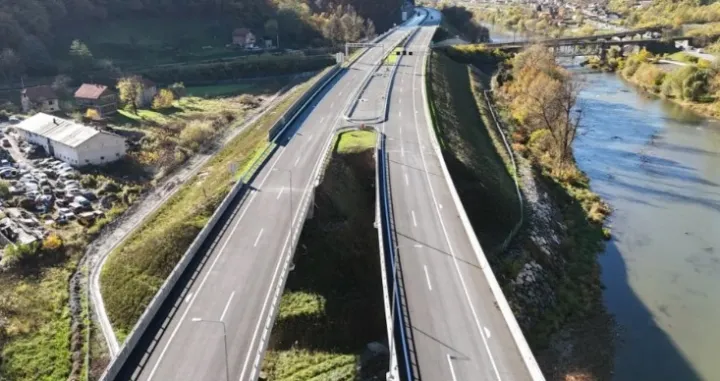 Autoput/Ilustracija/Biznisinfo//