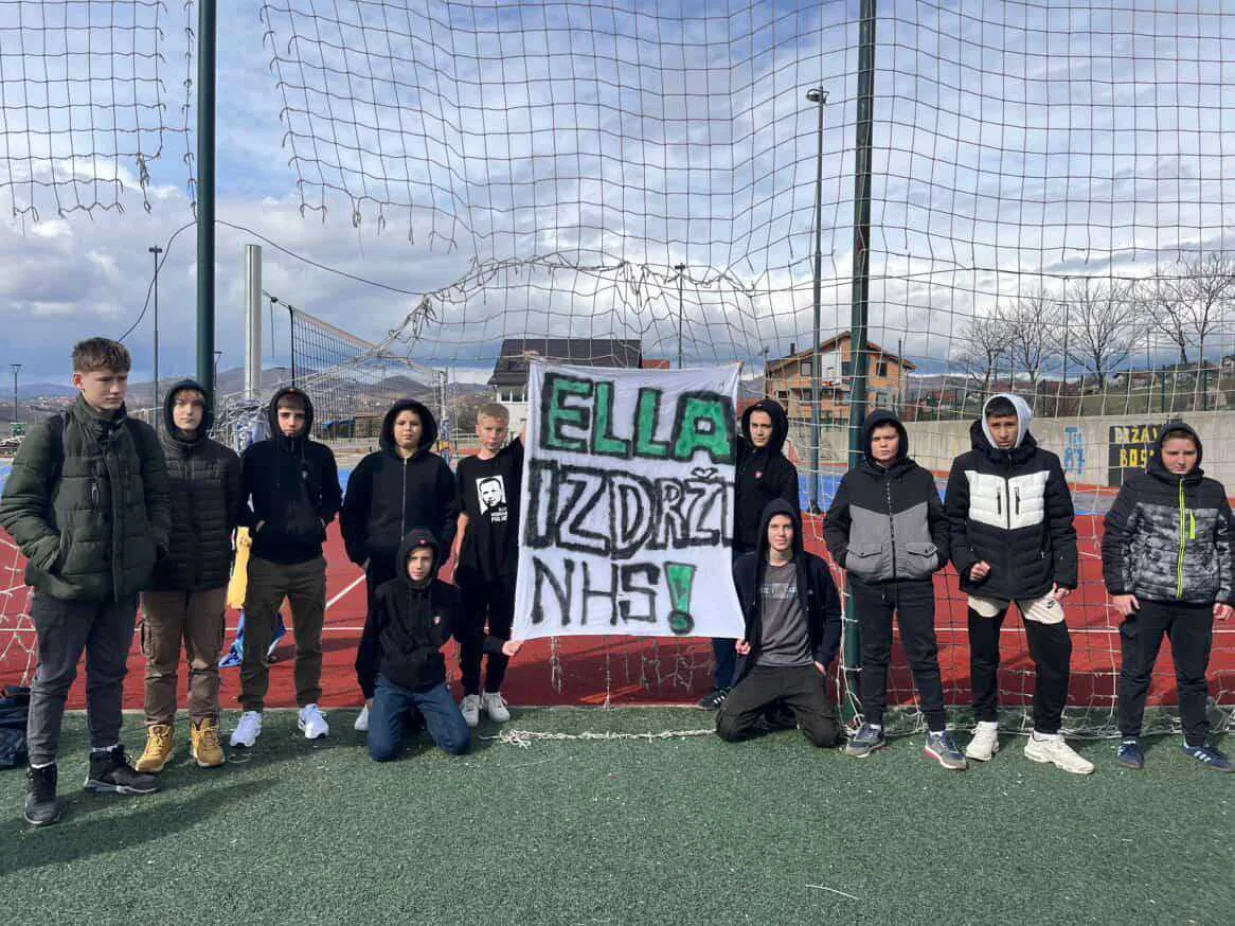 Djeca osmog razreda O&Scaron; Sokolje Podr&scaron;ka djevojčici povrijeđenoj u tramvajskoj nesreći/