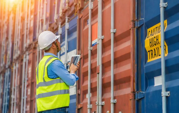 Pregled spremnika u skladi&scaron;tu/Ilustracija