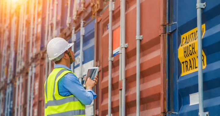 Pregled spremnika u skladi&scaron;tu/Ilustracija