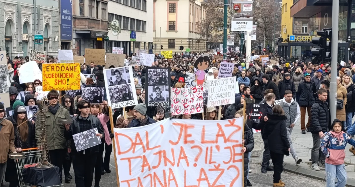 Studentski protesti 21. 02./Almir &Scaron;arenkapa/