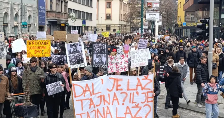 Studentski protesti 21. 02./Almir &Scaron;arenkapa/