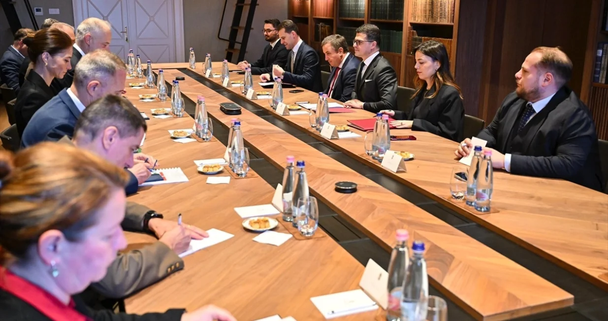 Mađarska i Albanija, potpisivanje dva sporazuma, jačanje odbrambene saradnje/Anadolija