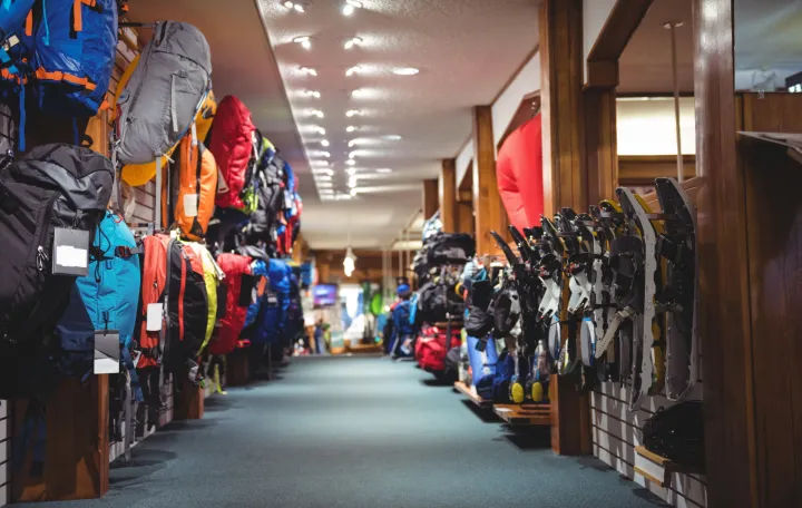 Prodavnica ruksaka uvela neobično pravilo/Wavebreak Media Ltd