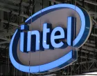 epa08562754 (FILE) - The logo of US semi conductor and computer chip producer Intel seen at the company booth at the CeBIT computer fair in Hanover, northern Germany, 11 June 2018 (reissued 23 July 2020). Intel on 23 July 2020 released their 1st quarter 2020 results, saying 1st quarter revenue stood at 19.8 billion USD, up 23 per cent year-over-year. Intel said they expect 2nd quarter revenue of 18.5 billion USD. EPA/FOCKE STRANGMANN *** Local Caption *** 54399801/Focke Strangmann