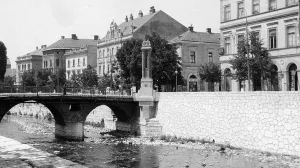 spomenik franzu ferdinandu i sofiji, latinska ćuprija/