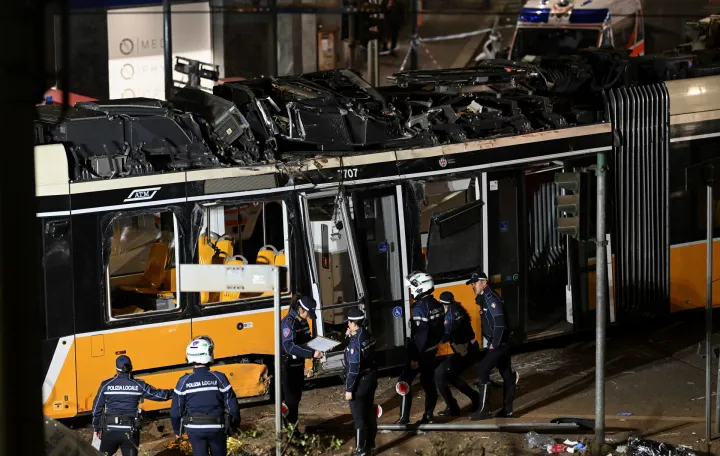 Tramvaj koji je iskočio iz &scaron;ina u Milanu/Daniele Mascolo
