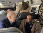 Joe Biden na letu/X