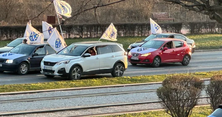 Kolona vozila/Amir Papić/Oslobođenje/