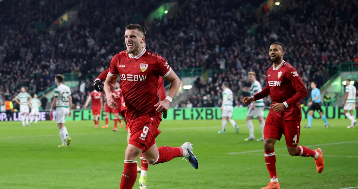 Soccer Football - UEFA Europa League - Play Off - First Leg - Celtic v VfB Stuttgart - Celtic Park, Glasgow, Scotland, Britain - February 19, 2026 VfB Stuttgart's Ermedin Demirovic celebrates scoring a goal that was later disallowed REUTERS/Scott Heppell/Foto: Scott Heppell