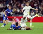 Soccer Football - LaLiga - Real Madrid v Getafe - Santiago Bernabeu, Madrid, Spain - March 2, 2026 Getafe's Mario Martin in action with Real Madrid's Rodrygo REUTERS/Violeta Santos Moura/Foto: Violeta Santos Moura
