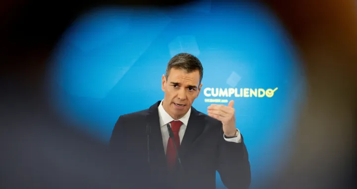 FILE PHOTO: Spain's Prime Minister Pedro Sanchez gestures during a year-end news briefing at Moncloa Palace in Madrid, Spain, December 15, 2025. REUTERS/Susana Vera/File Photo/Susana Vera
