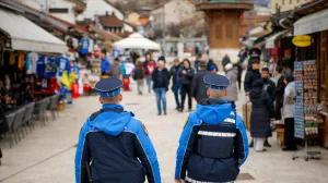 Policajci MUP KS na Baščaršiji/Damir Deljo