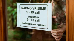 Neradna nedjelja, natpis na vratima, ne radimo/