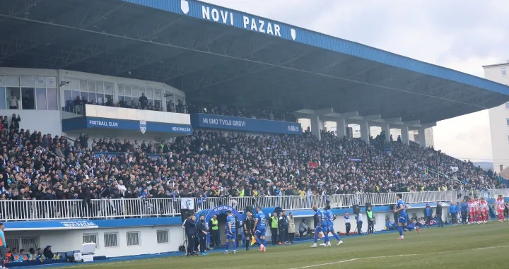 Pun Gradski stadion na utakmici Novi Pazar - Crvena zvezda/Foto: 