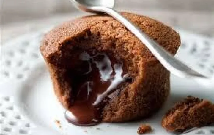 Čokoladni souffl&eacute;/