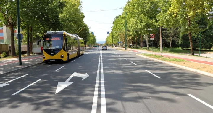 Obnovljena saobraćajnica na Dobrinji//