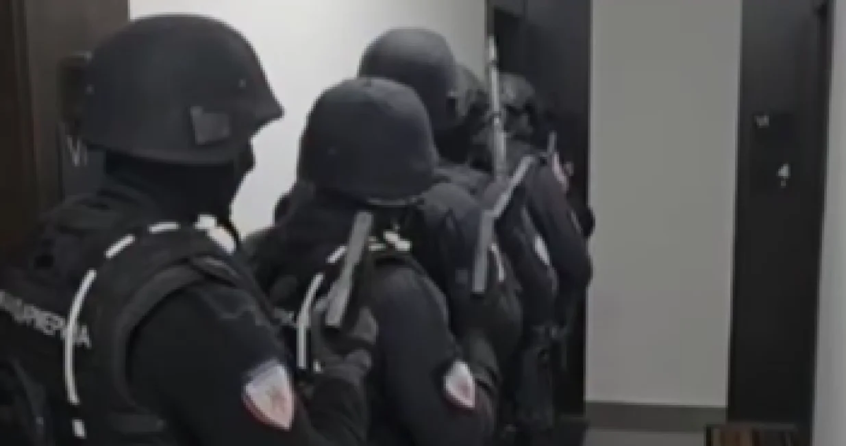 Interpol ga tražio, uhap&scaron;en u Banjoj Luci: Beograđanin koristio paso&scaron; BiH na ukradeni identitet/Screenshot