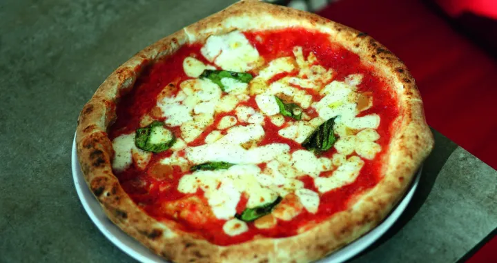 Pietra pizza/Ana I Luka Bugarin/out Of Office