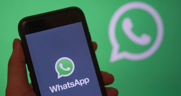epa08186916 (FILE) - A smartphone screen displays the logo of the mobile application WhatsApp in Berlin, Germany, 31 December 2017 (reissued 02 February 2020). WhatsApp announced that it will stop working from 01 February 2020 on iPhones and Android devices running outdated operating systems. Millions of smartphones will no longer be able to run the Facebook-owned messaging service, media reported. EPA/HAYOUNG JEON *** Local Caption *** 55190442/Hayoung Jeon
