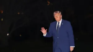 U.S. President Donald Trump waves as he arrives at the White House from Florida, in Washington, D.C., U.S., March 9, 2026. REUTERS/Evelyn Hockstein/Evelyn Hockstein