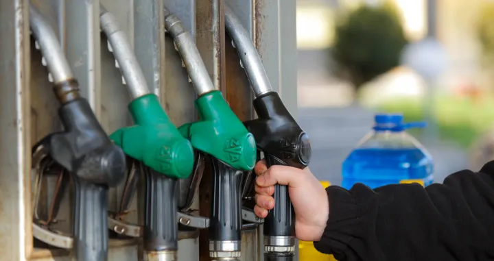 Ilustracije benzinske pumpe/Damir Deljo