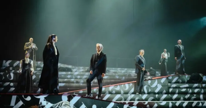 Iz predstave Zastave/