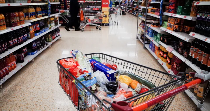 epa10257246 A shopping trolley filled with food at a supermarket in Huddersfield, Britain, 21 October 2022. The Office for National Statistics (ONS) has reported that retail sales fell in Britain in September, with food sales suffering the largest drop. ONS Director Of Economic Statistics Darren Morgan said 'Retailers told us that the fall in September was partly because many stores were closed for the Queen's funeral, but also because of continued price pressures leading consumers to be careful about spending'. EPA/ADAM VAUGHAN/Adam Vaughan