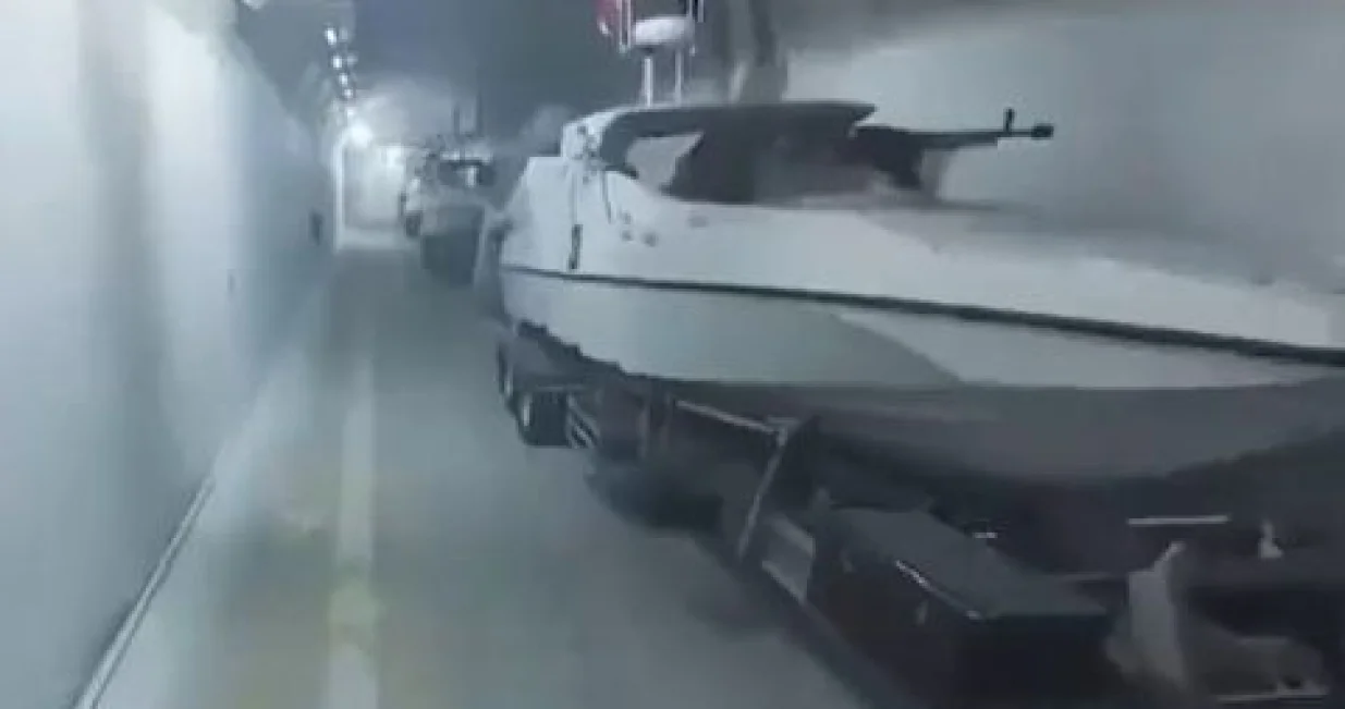 Podzemni tuneli, juri&scaron;ni brodovi, Iran/Prtsc