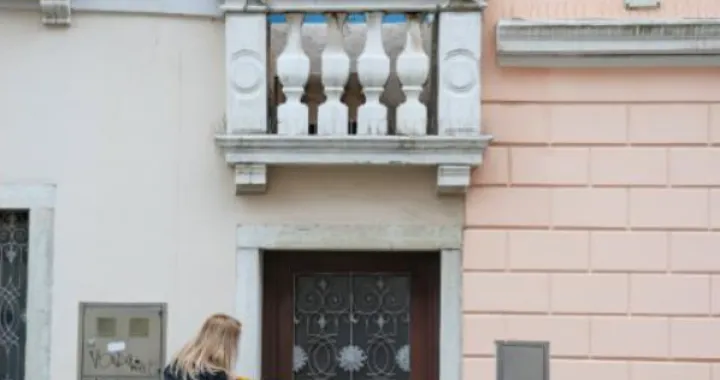 Najmanja kuća u Jugoslaviji, Koper/Prtsc