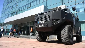 Oklopna vozila MUP-a RS-a despot pred Vladom Republike Srpske/Dražan Pozderović/