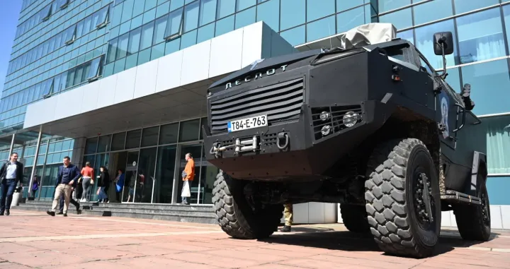 Oklopna vozila MUP-a RS-a despot pred Vladom Republike Srpske/Dražan Pozderović/