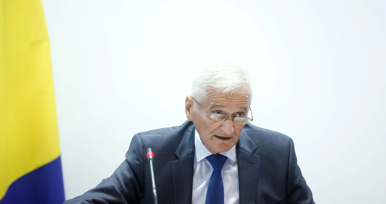 Nikola &Scaron;pirić Press obraćanne/Damir Deljo